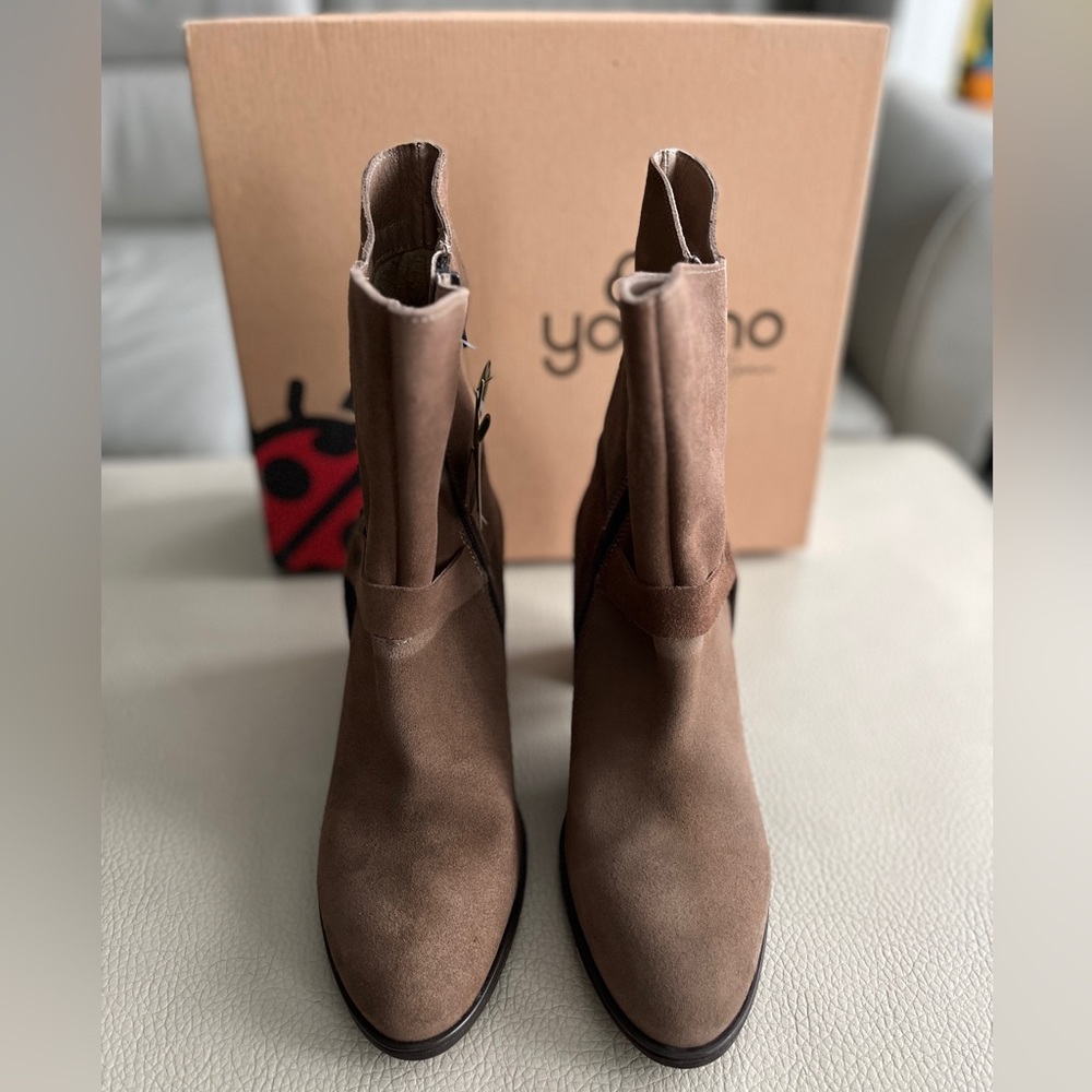 NWB - Yokono Women’s Heeled Ankle Boots - Made in Spain - Size 10 / EU Size 40